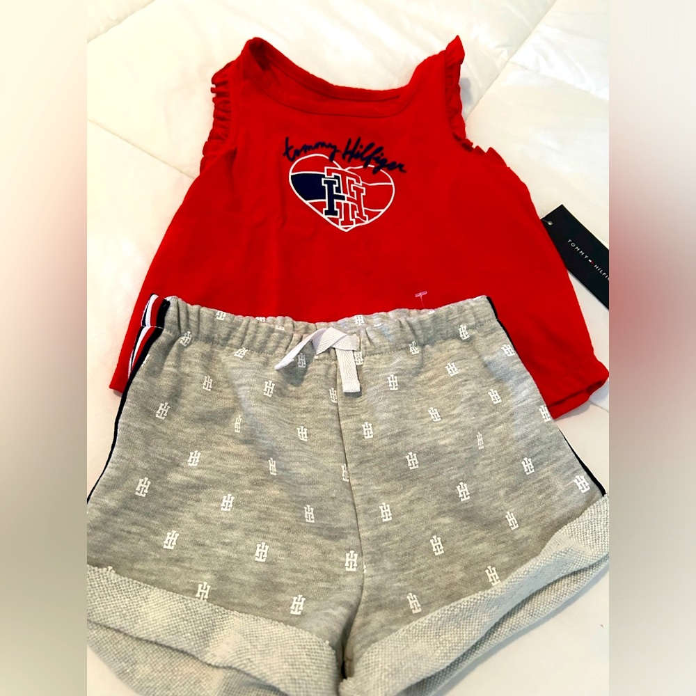 NWT! Tommy Hilfiger Toddler Girls Set 2T